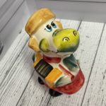 Статуэтка фарфоровая дракон Гена