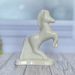 Изображение — kon stojka belyj (6)